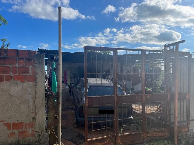 LEILÃO JUDICIAL DE  UM TERRENO COM UMA CASA NÃO AVERBADA EM SÃO LEOPOLDO/RS