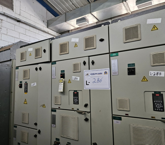 01 PAINEL DUPLO C/2 INVERSORES C13