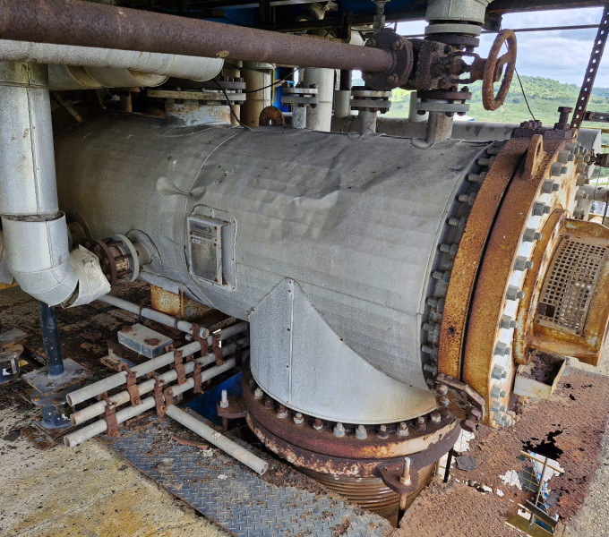 01 MOTOR ELÉTRICO; 01 EQUIPAMENTO ROTOR STEAMER, 01 TRANSPORTADOR INOX APROX. 20 TON.