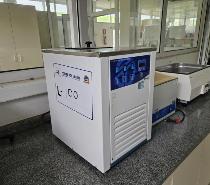 01 MOINHO TIPO WILLYE TECMAL, 01 PENEIRA BERTEL, 01 MOINHO TECMAL, 01 CENTRÍFUGA EPPENDORF 5430R, 01 ESPECTÔMETRO ULTROSPEC, 01 REOLAB QC, 01 TRANSLUMINADOR, 01 ESPECTOFOTÔMETRO NONO VUE PLUS, 01 BATEDEIRA ELÉTRICA KICHEN AID, 01 AUTOCLAVE ELETROLAB