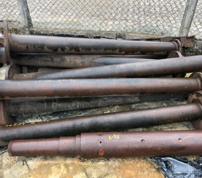 DIVERSOS TUBO DE FERRO FUNDIDO DE APROX. 2 METROS(APROX. 10 UNID.)