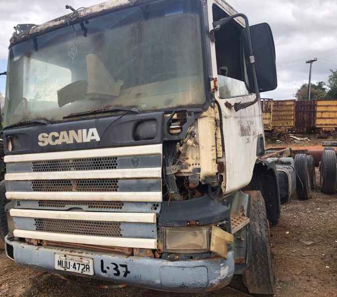 Caminhão Scania P124 360, MUU-4728