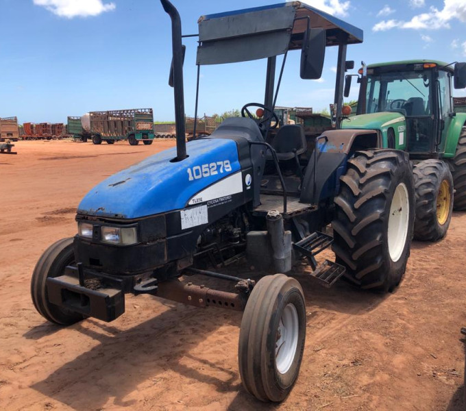 Trator agricola New Holland TL-85-AL, azul, 2009