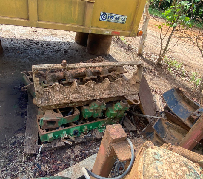 7 cabeçotes de motor John Deere