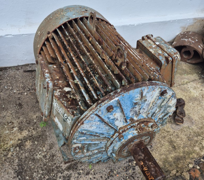 Motor elétrico LOHER, Modelo AS 315MA, 110KW