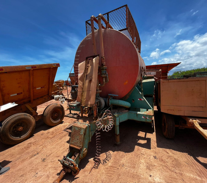 Implemento Tanque diverso, Frota: 127001