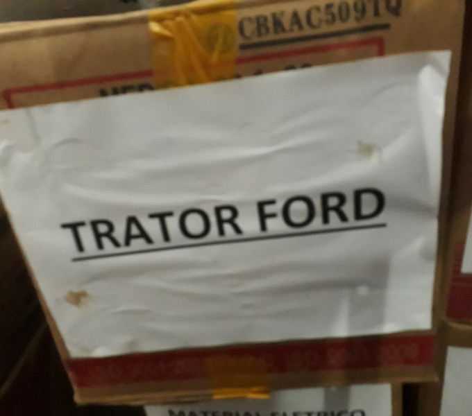 Várias peças p/ Caminhão Ford