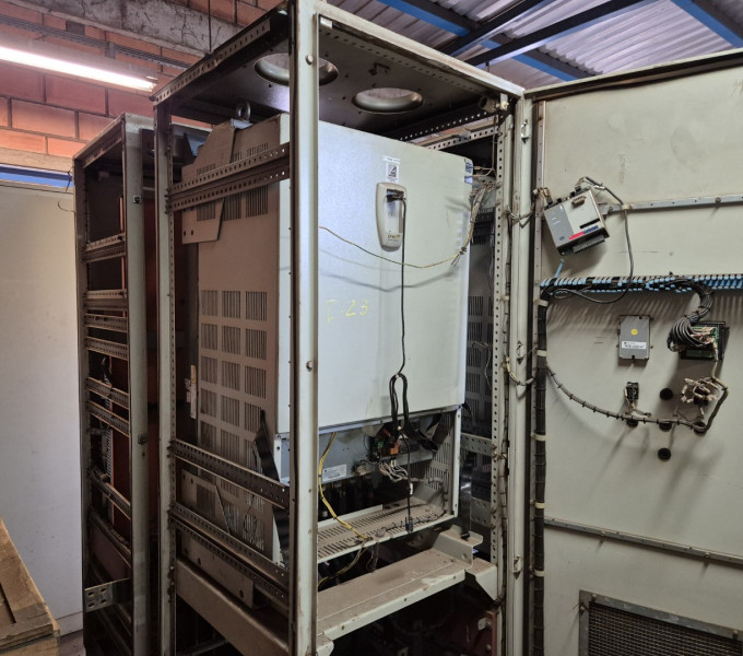 PAINEL ELETRICO C/ INVERSOR WEG CFW09 VECTRUE + INVERSOR DE FREQUENCIA WEG