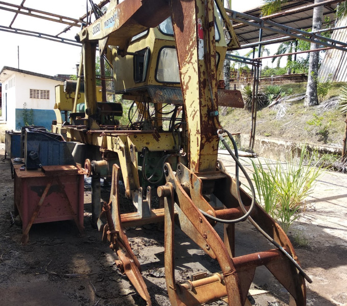 01 CARREGADEIRA SLC-JHON DEERE, ANO 2000 FROTA: 30350