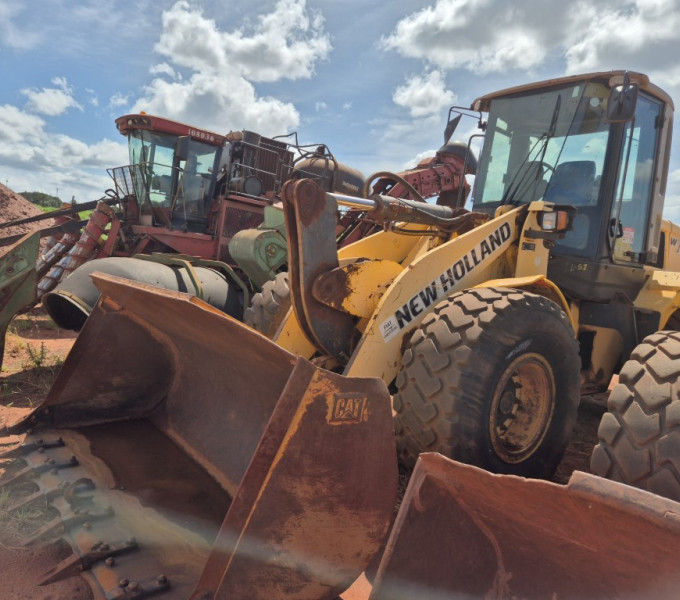 PÁ MECANICA NEW HOLLAND TM170ZB, 2013 + I1C2
