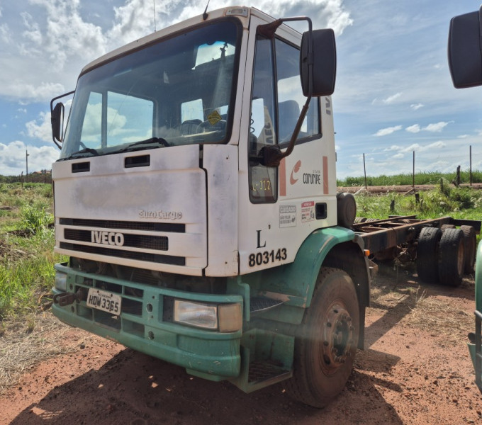 CAMINHÃO PLATAFORMA IVECO 260E25, PLACA: HDW-3365, 2011