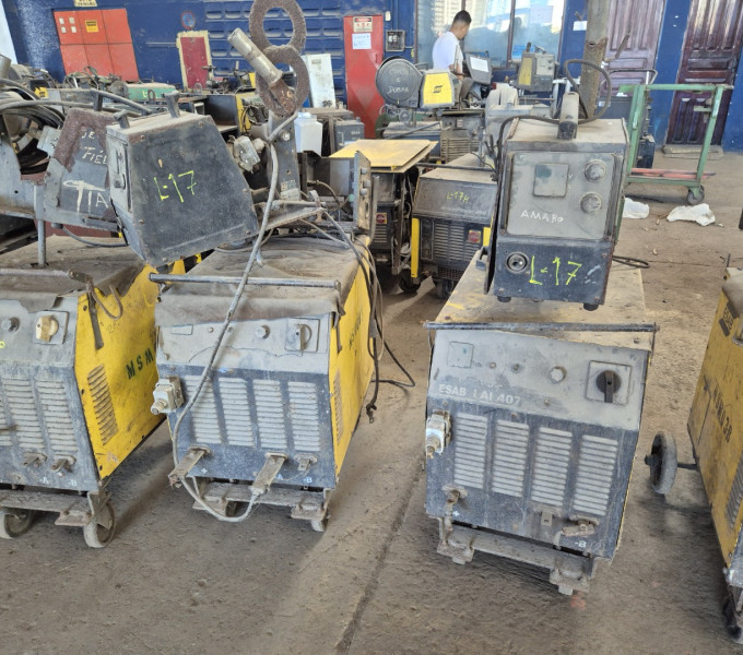 2 Máquinas de solda esab LAI 407