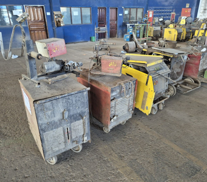 2 MÁQUINAS DE SOLDA ESAB LAI 407 E S/ID