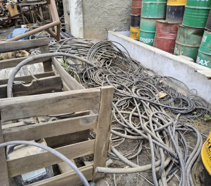Diversos cabos de cobre aprox. 1000kg