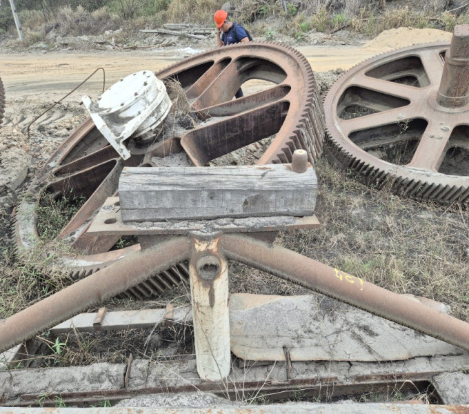 Volandeira Paralela c eixo, mancais e base