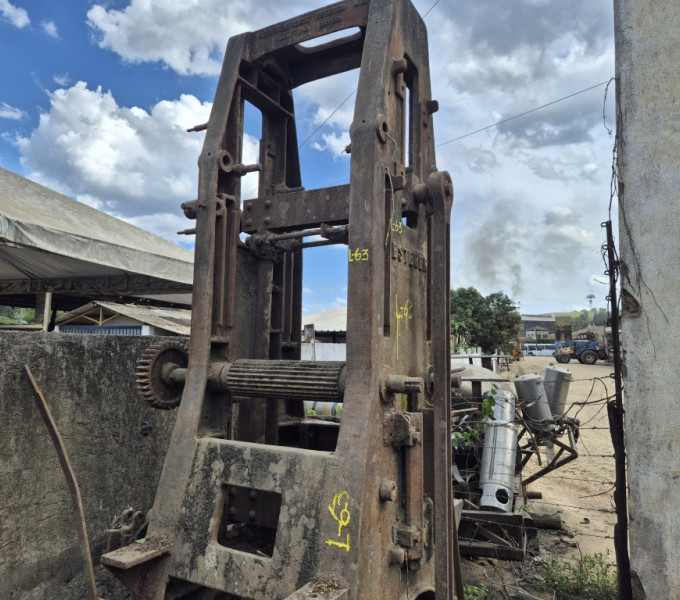 Serra-fita em AC Esterer