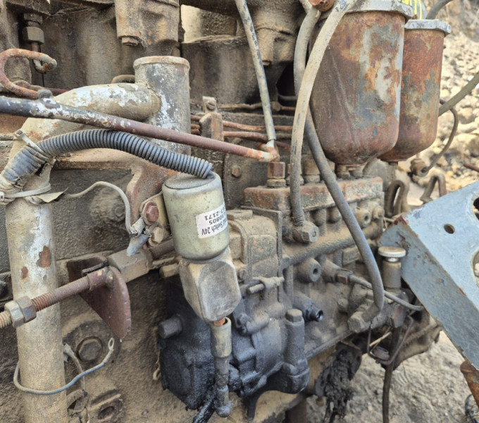 Motor a combustão Mercedes-Benz, 6 cilindros OM355/6