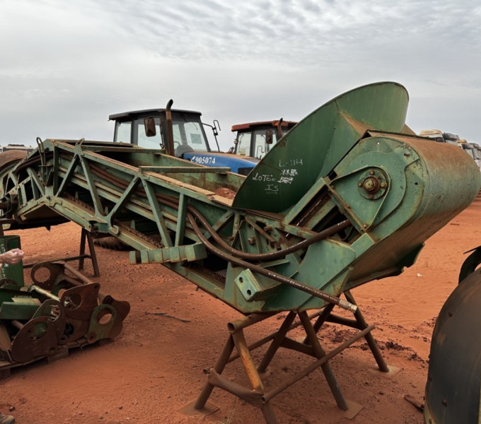 PÇS DIVERSAS/AVULSAS P/ COLHEITADEIRA JOHN DEERE, ELEVADOR JD 3520, EXTRATOR PRIMARIO P/ COLHEITADEIRA JOHN DEERE, CAIXA CORTE BASE, DIVISOR DE LINHA 3520 P/ COLHEITADEIRA JOHN DEERE, TALISCA ELEVADOR
