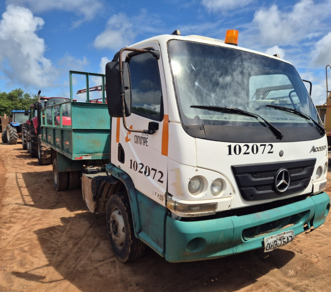 Caminhão Mercedes-Benz Accelo 815 com carroceria, Ano: 2012, Placa: OHB-7647, Frota: 102072 + Ativo I1C2