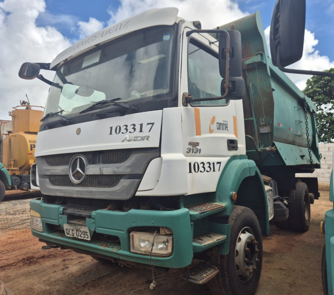 Caminhão Basculante Mercedes-Benz AXOR 3131 6X4, Ano: 2017, Placa: QLG-0295, Frota: 103317 + Ativo I2