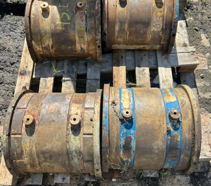 04 casquilhos de bronze para moenda aprox. 1820kg (R$ 40 p/kg)
