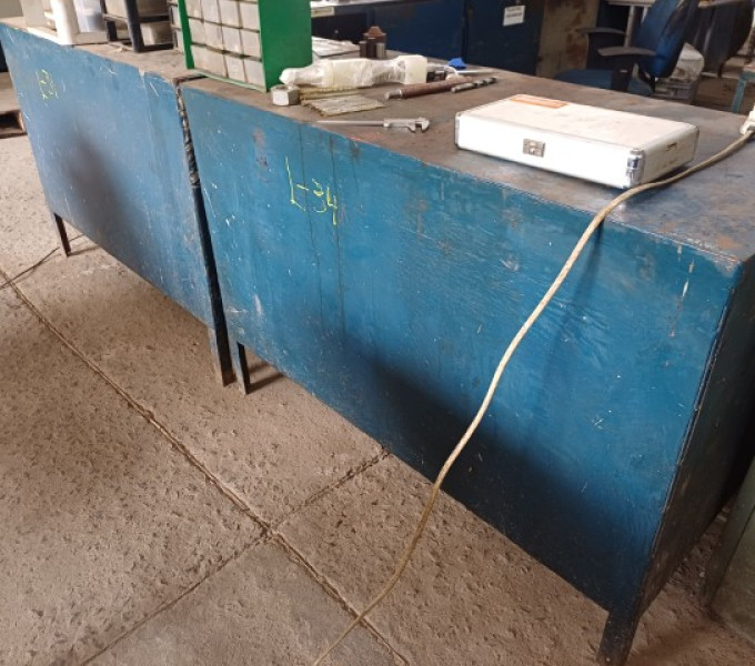 6 Bancadas em aço carbono e 1 estante em aço carbono