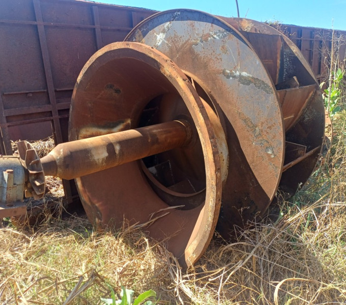 ROTOR DE CALDEIRA EM AC C/ EIXO E MANCAIS E CONE