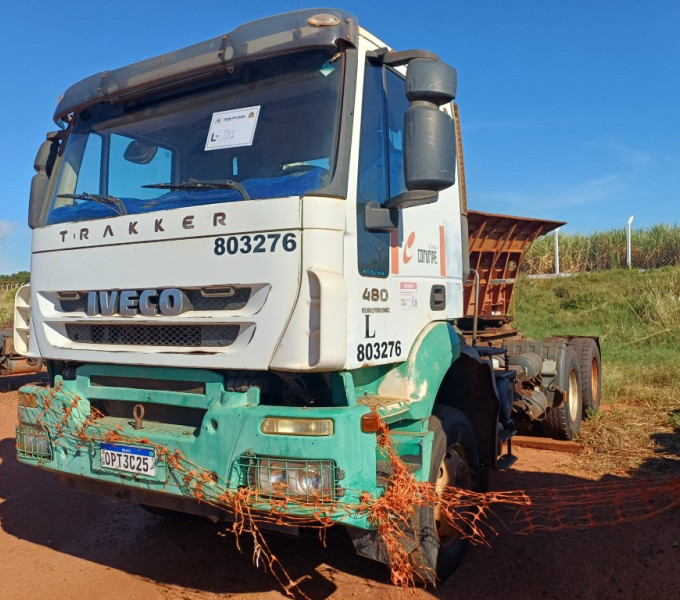 CAMINHÃO CAVALO MECANICO IVECO TRAKKER 480, ANO: 2012 PLACA: OPT-3C25, FROTA: 803276 + Ativo I3