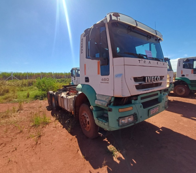 CAMINHÃO CAVALO MECANICO IVECO 740T48, PLACA: PVM-2J85, ANO: 2014, FROTA: 803247 + Ativo I8