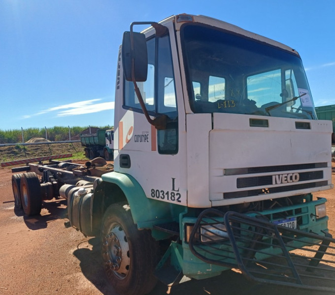 CAMINHÃO PLATAFORMA IVECO 260E25, PLACA: NYF-8J20, 2011, FROTA: 803182 + Ativo I6