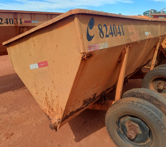 IMPLEMENTO AGRÍCOLA DISTRIBUIDOR DE CALCÁRIO, FROTA: 824041