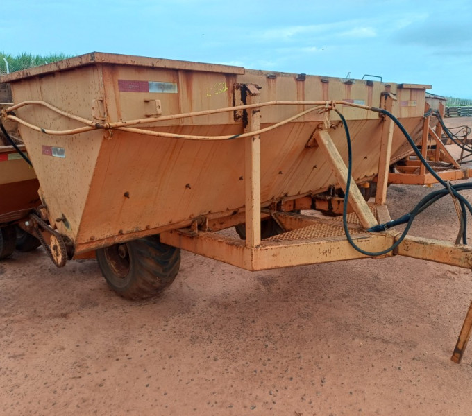 IMPLEMENTO AGRÍCOLA DISTRIBUIDOR DE CALCÁRIO, FROTA: 824031