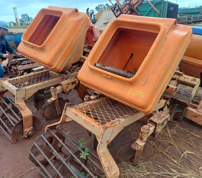 IMPLEMENTO AGRÍCOLA CULTIVADOR, FROTA: 922008