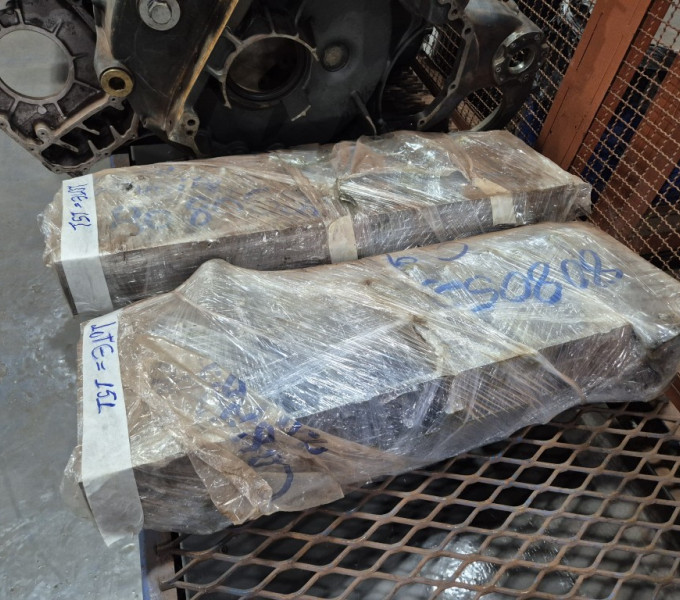 2 CABEÇOTES PARA MOTOR DE COLHEDORA CASE A8800 (REVISADOS)