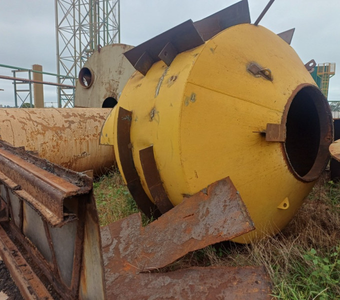 TANQUE VERTICAL 50M³ APROX + tanque ac aprox 15m³ + Ativo I6