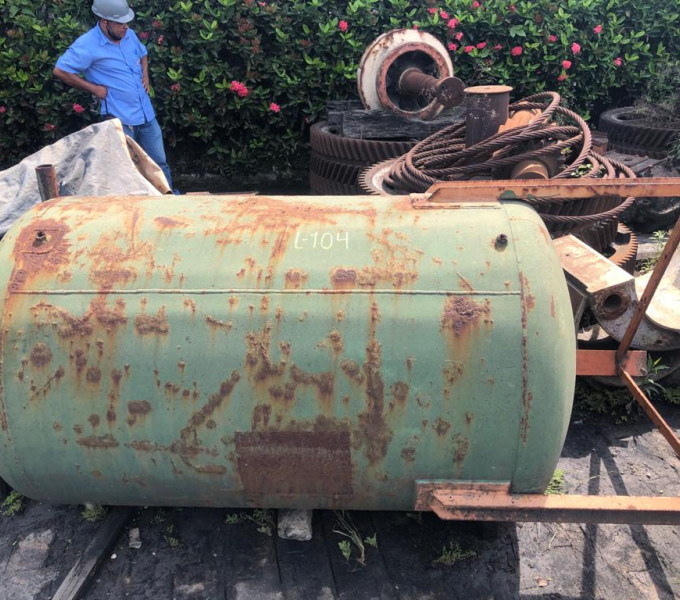 Tanque de 1800L em A/C