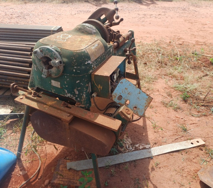 EQUIPAMENTO ROSQUEADEIRA