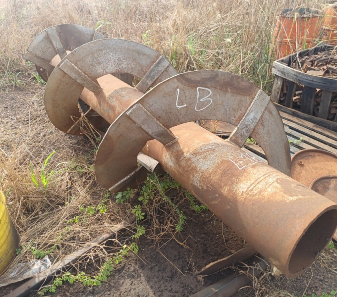 Sem fim em aço carbono com aletas em inox
