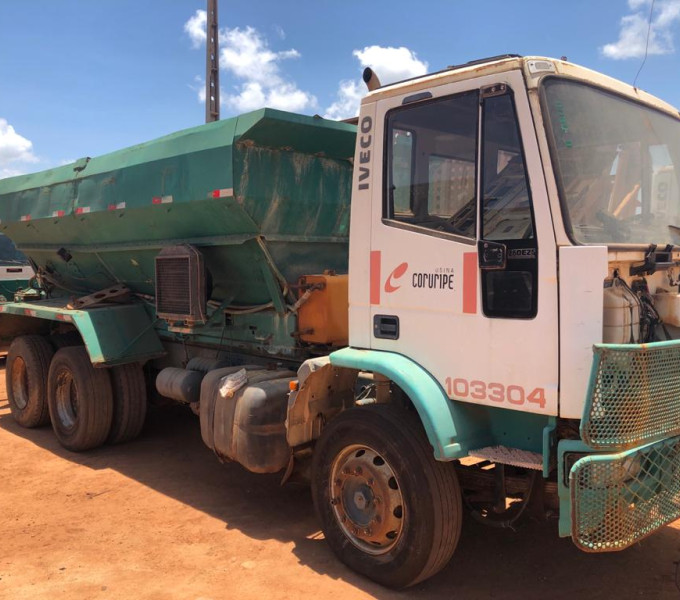 Caminhão Iveco Eurocargo 206E25N, branco, HDW-3238, 2009/10