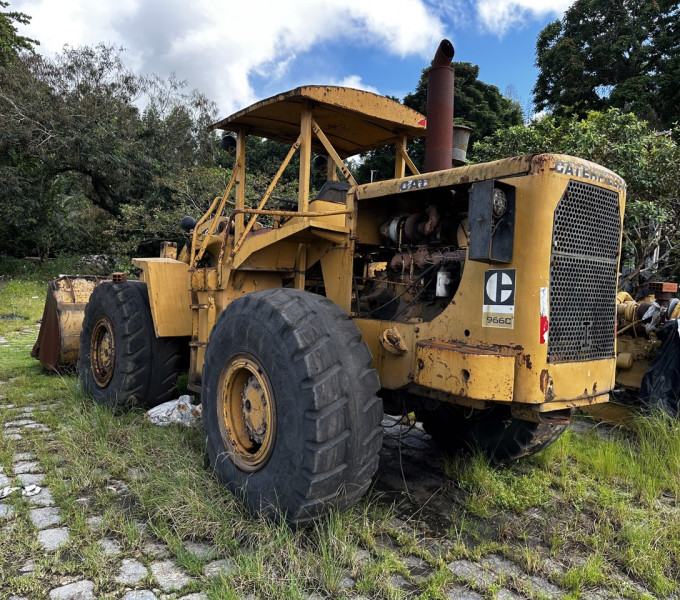 Pá mecânica Caterpillar 966C