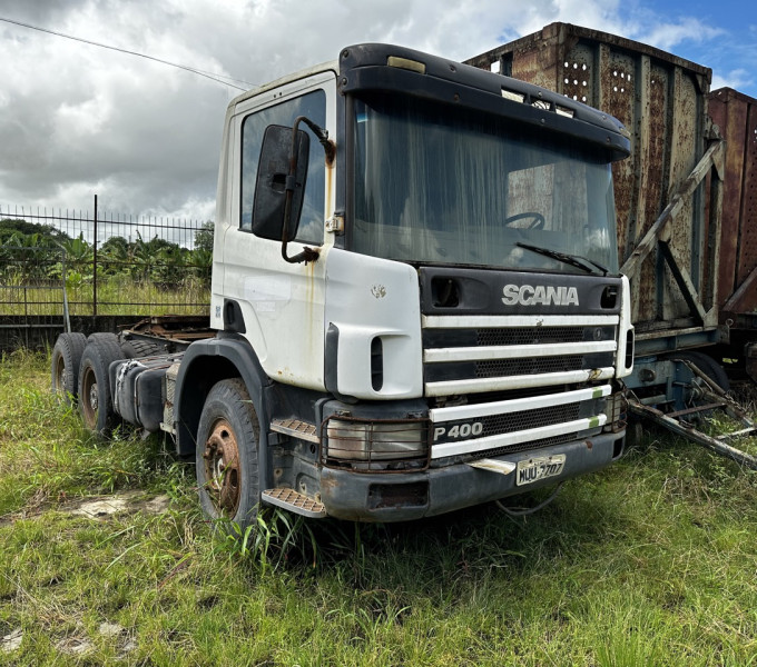 Caminhão Cavalo Mecanico Scania P 400, branco