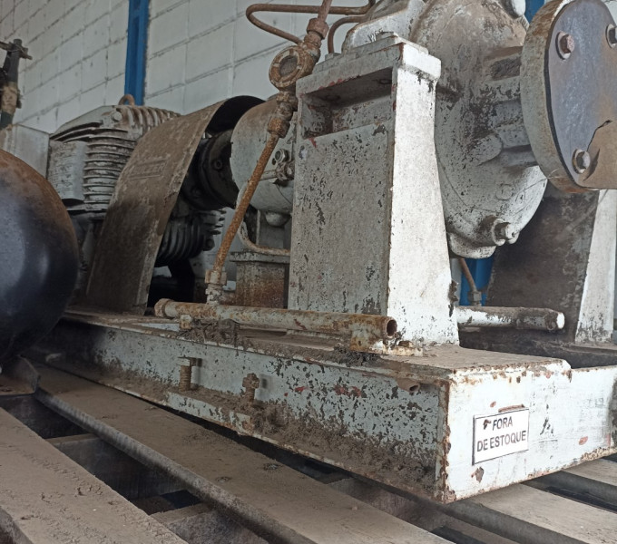 1 Moto bomba SULZER com motor WEG de 75cv.