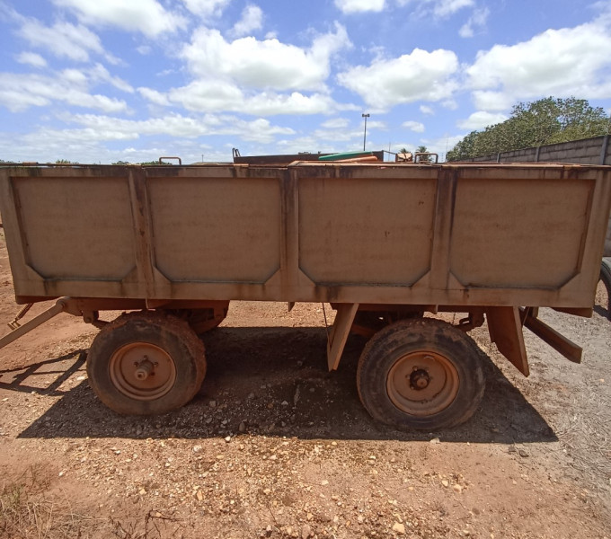 Implemento Carroça, Carreta Sauc 2 eixos 4 rodas div, 1990, Frota: 126027