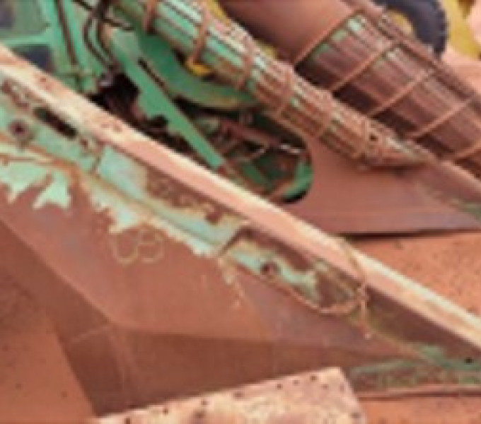 DIVISOR DE LINHA 3520 P/ COLHEITADEIRA JOHN DEERE  (MINAS GERAIS)