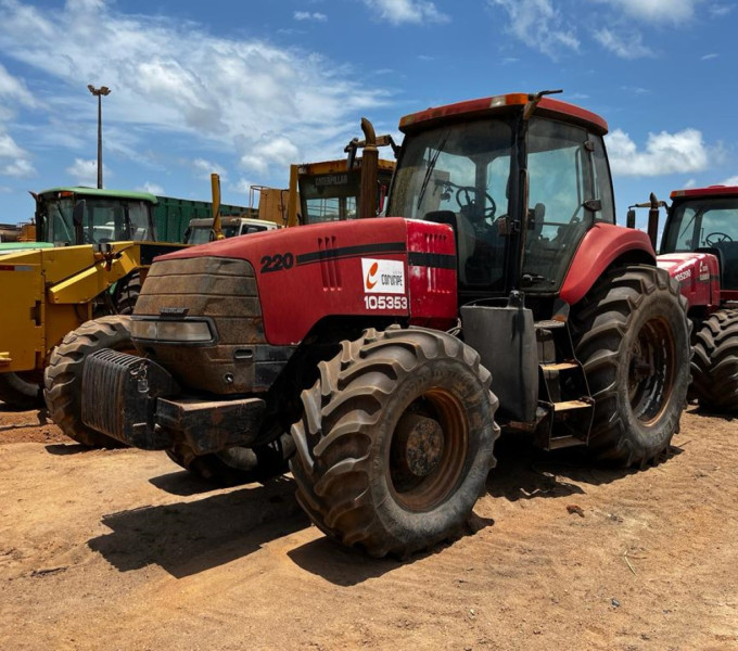 Trator Case MX220 cabinado, 2011, Frota: 105353