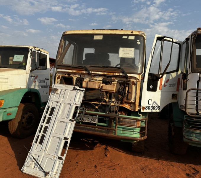 Caminhão Plataforma Reduzido Iveco Eurocargo, Ano: 2011, Frota: 803154(porta 803096) + Item 21/29/30/33	Diversas peças/componentes para fixaxão/ Construção civil/