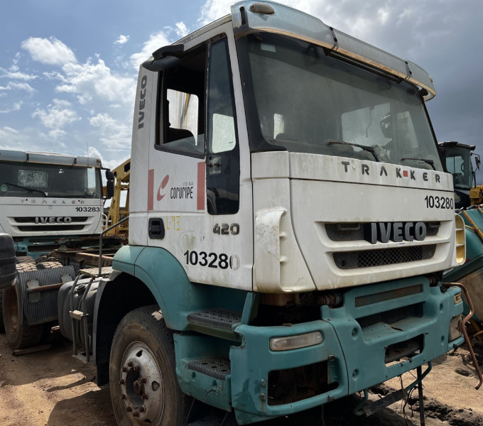 Caminhão Cavalo Mecanico  Iveco 720T42TN cor: Branco, Placa: NYC-0347, Ano/Mod: 2011/2012, N° Frota: 103280
