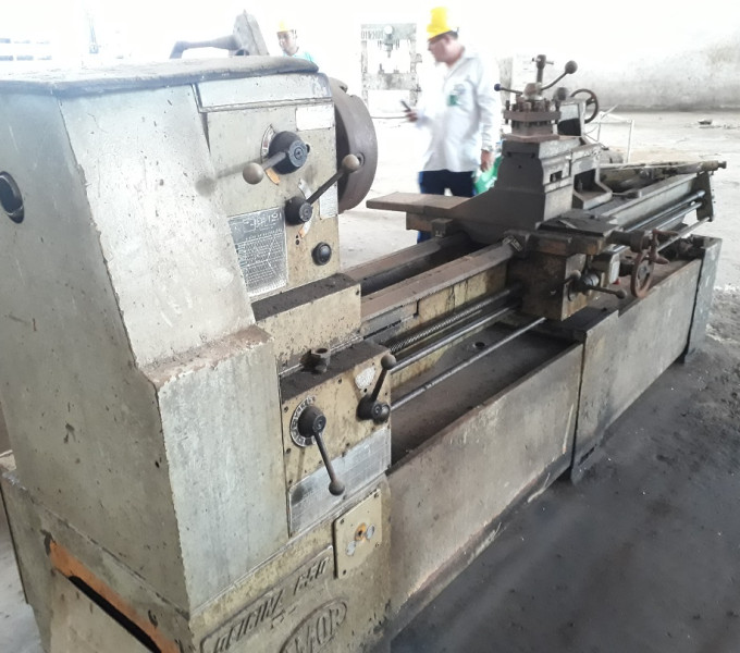Torno Mecânico 011TME04