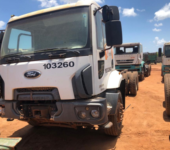 Caminhão Ford Cargo 3133 6X4, branco, ORK-9169, 2013