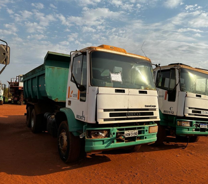 Caminhão Basculante Iveco Eurocargo 260E25 (Basculante Facchini), Ano: 2009,Frota: 803073+ Item 24 Diversas peças/componentes para compressores e bombas